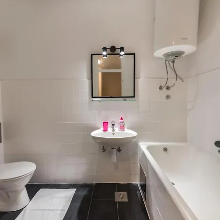 Maestro Design 2+2 Apartmán *